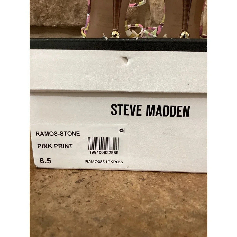 Steve Madden heel steve